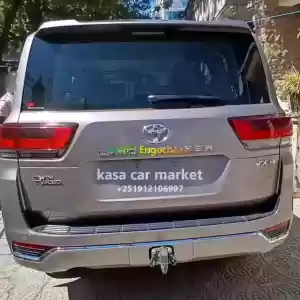 Make:Toyota        Model:Land Cruiser Trim:VXRYear:2023Plate No.:Code 2C [4####]Body Type in Ethiopia